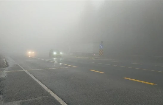 Bolu Dağı'nda Sis Görüş Mesafesini Düşürdü