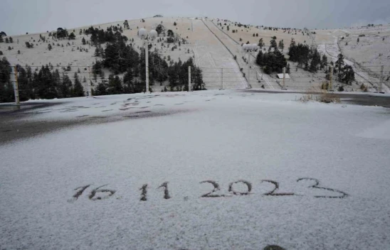 Bolu'ya Mevsimin İlk Karı Yağdı