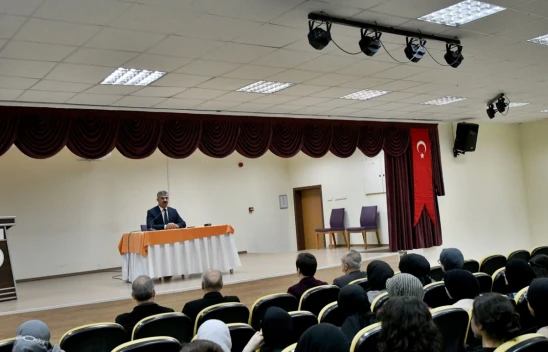 ÇAKÜ Rektörü Çiftçi, lise öğrencileriyle bir araya geldi