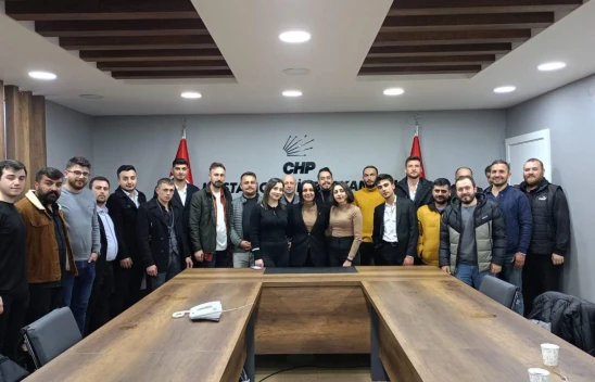 CHP'ye Yoğun Katılım