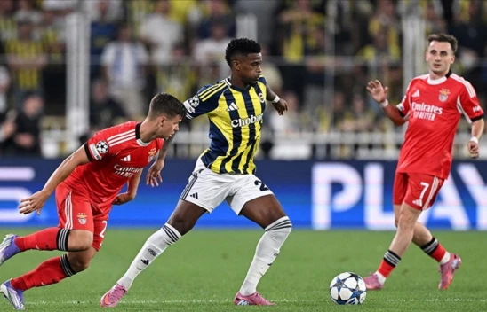 Cide'de Futbol Keyfi: Fenerbahçe – Benfica Maçı Sahilde Dev Ekranda