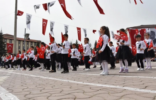 Daday 23 Nisan'ı Doyasıya Kutladı