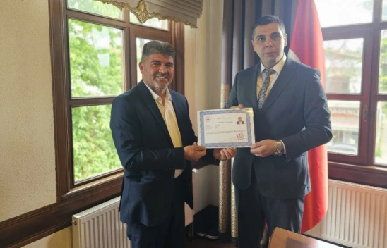 Daday Kaymakamlığı, Muhtar Mehmet Kılıç'a Teşekkür Belgesi Verdi