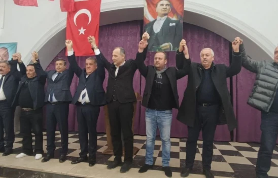 Dede Olduğu Gün Adaylığını Açıkladı