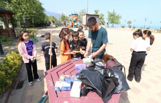 El Birliğiyle Çevre Temizliği Yapıldı