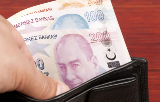 Emeklilere müjde, beklenen tasarı yasalaştı!