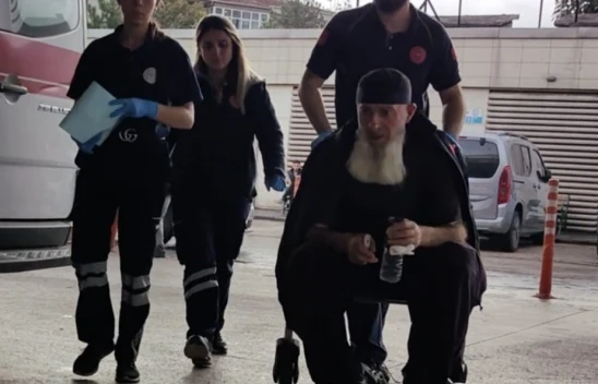 Ev sahibi, kiracısının parmağını ısırarak kırdı!