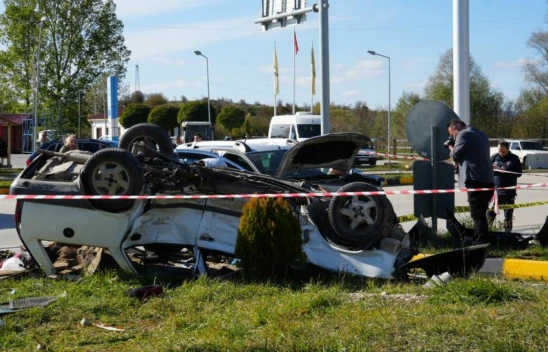 Feci Kaza: 1 Ölü, 4 Yaralı