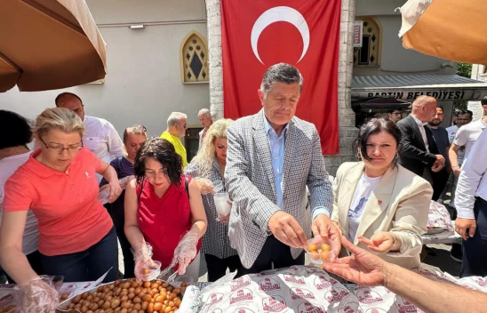 Ferdi Zeyrek Hayrına Lokma Dağıtıldı