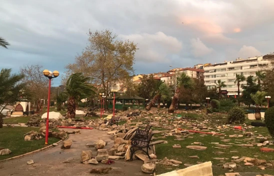 Fırtına ve Sağanak Hayatı Olumsuz Etkiledi