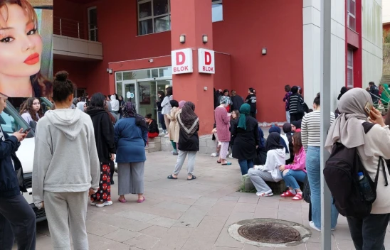 Genç Kız, Öğrenci Yurdunun Banyosunda Ölü Bulundu