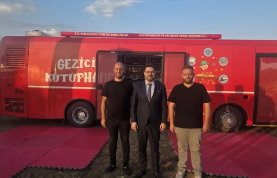 Gezici Kütüphane Vatandaşlara Unutulmaz Anlar Yaşatacak