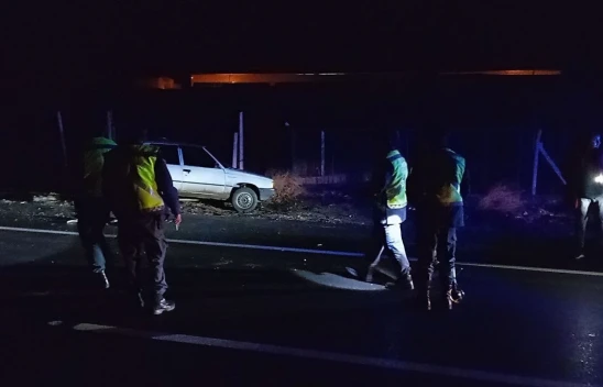 Hafif Ticari Araç Park Halindeki Otomobile Çarptı : 1 Yaralı