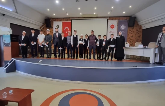 Hafız Öğrenciler Düzce'de Yarıştı
