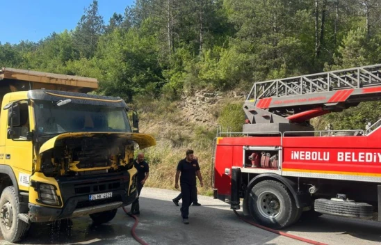 Hafriyat Kamyonunu İtfaiye Kurtardı