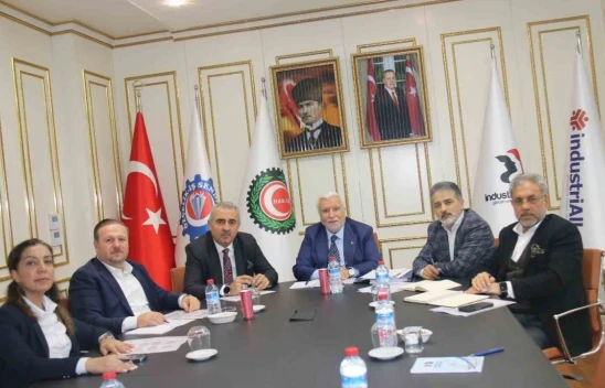 Başkan Altun: 'En Düşük Emekli Maaşı Asgari Ücret Seviyesine Çekilmeli'