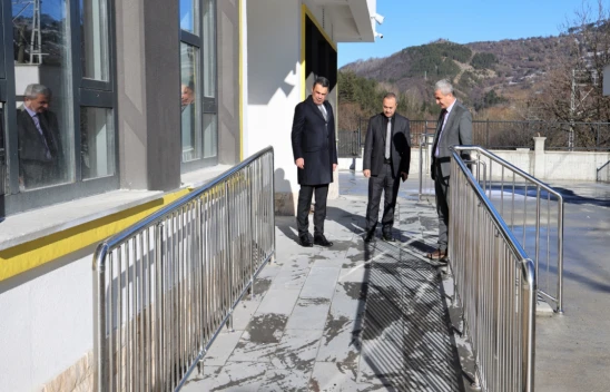 Hasan Gümüş, O Okulu Yerinde İnceledi