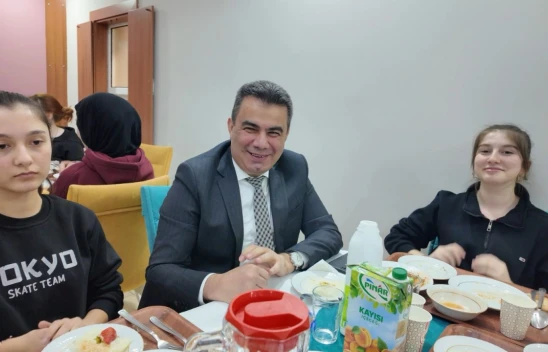 Hasan Gümüş Öğrencilerle İftar Sofrasında Buluştu