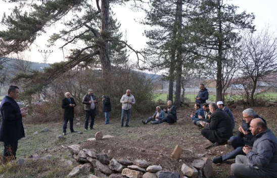 Hasan Sariahmetoğlu'nun Kabri Ziyaret Edildi