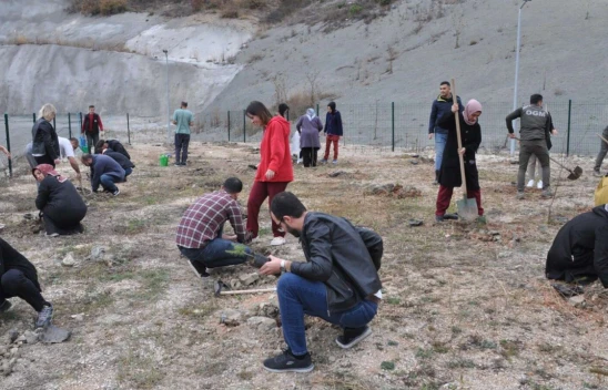 Hastane Bahçesine 150 Fidan Dikildi