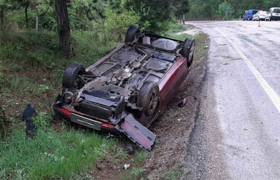 Hastaneye Giden Çiftin Otomobili Takla Attı: 1 Yaralı