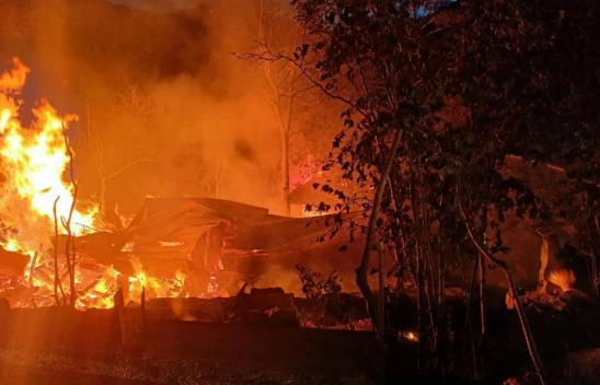 İki Evi Küle Döndü