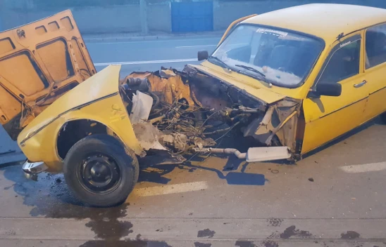 İki Otomobil Çarpıştı: 3 Yaralı