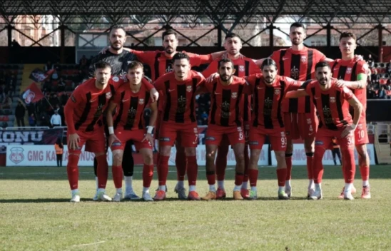 İlk Yarıda Eşitlik Bozulmadı: Kastamonuspor 0-0 İskenderunspor