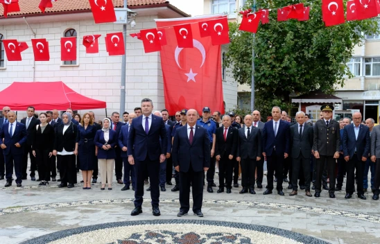 İnebolu'da 100. Yıl Etkinlikleri Çelenk Sunma Töreni İle Başladı