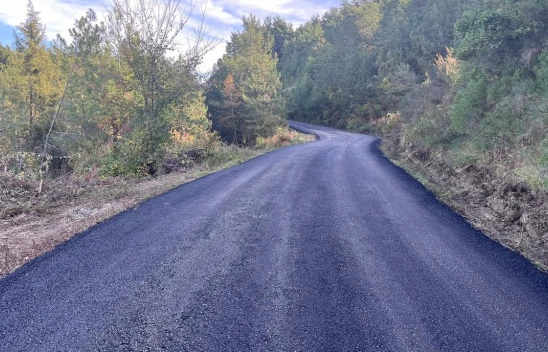 İnebolu'da Köy Yolları BSK Kaplama Çalışmalarıyla Yenileniyor