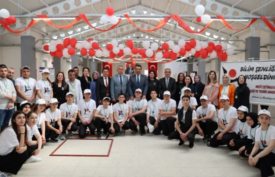 İnebolu'da TÜBİTAK 4006 Bilim Fuarı düzenlendi