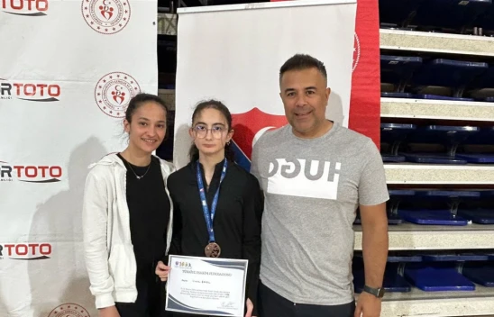 Irmak Baydil'den Türkiye Derecesi