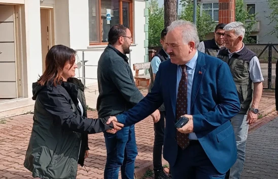 Kabuk Soyma Makinesini İncelendiler