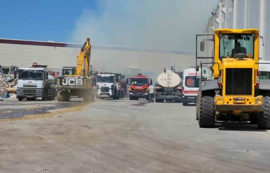 Kağıt Fabrikasında Yangın Çıktı