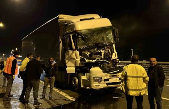 Kağıt Gibi Ezilen Tırdan Yara Almadan Kurtuldu