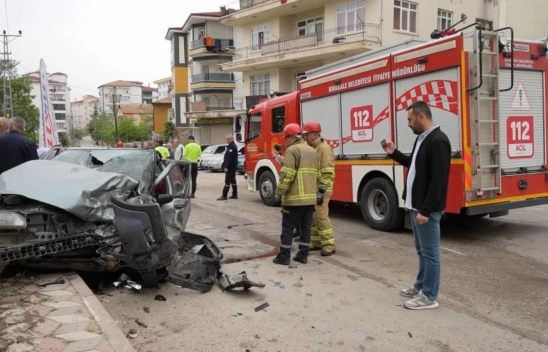 Kahreden Kaza! Anne Öldü, Kızı Ağır Yaralandı