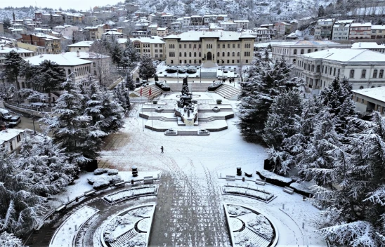 Kar Yağışı Etkisini Sürdürüyor