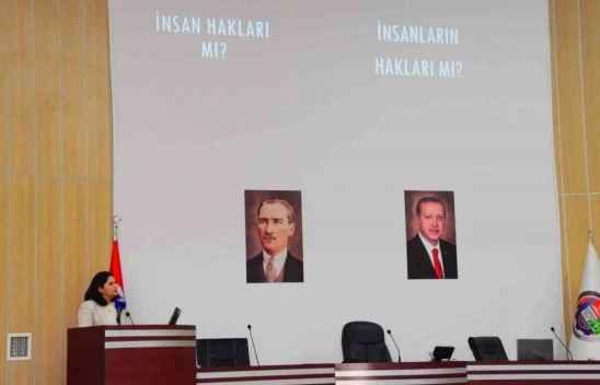 Karabük'te 'İnsan Hakları' Konferansı Verildi