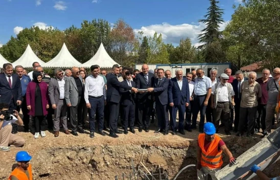 O Fabrikanın Temeli Atıldı