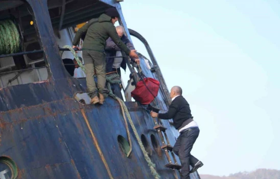 Karaya Oturmuştu: Pallada'ya Veda