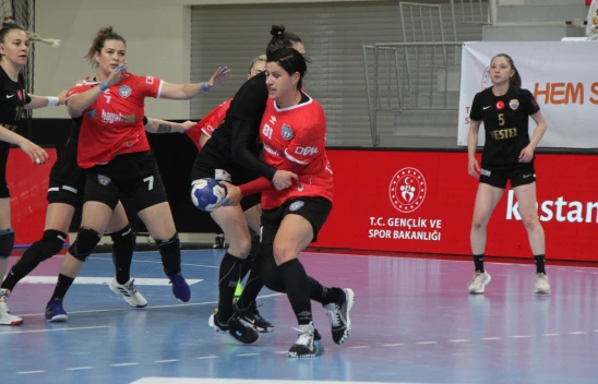 Kastamonu Belediyespor, Antalya'da Mağlup