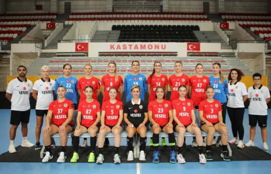 Kastamonu Belediyespor hentbol Avrupa'da farklı mağlup