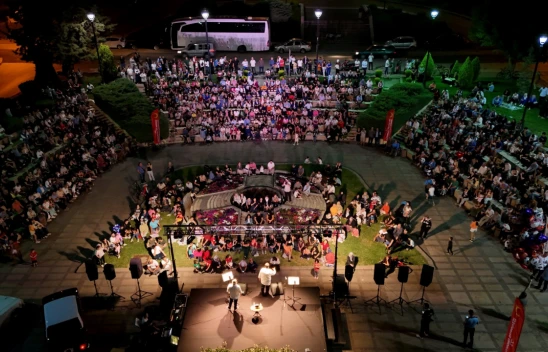 'Gülümseten Hatıralar' Nostalji Rüzgarı Estirdi