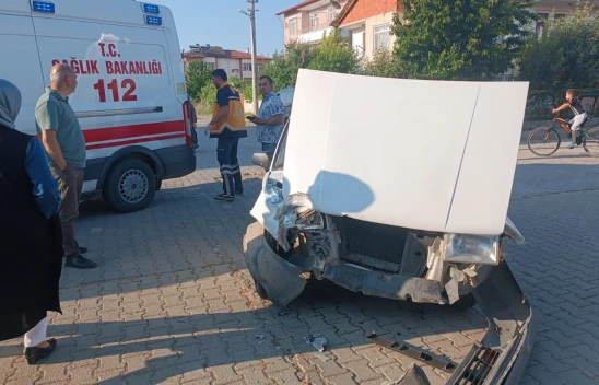Kastamonu'da İki Ayrı Trafik Kazasında 3 Kişi Yaralandı