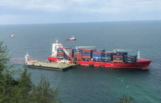 Kastamonu'da karaya oturan gemide tahliye çalışmaları