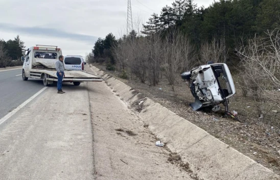 Kastamonu'da Minibüs Devrildi: 3 Yaralı