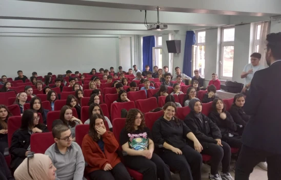 Kastamonu'da Öğrencilere 'Uçak Yolculuğunun Perde Arkası' Eğitimi Verildi