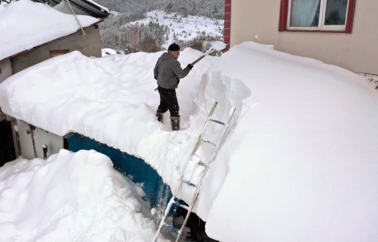 Kastamonu'nun Dağ Köylerinde Kar Mesaisi