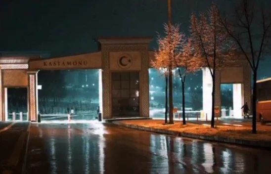 Kastamonu Üniversitesi'nde Eğitim, Şatafatlı Kapının Gölgesinde Kaldı