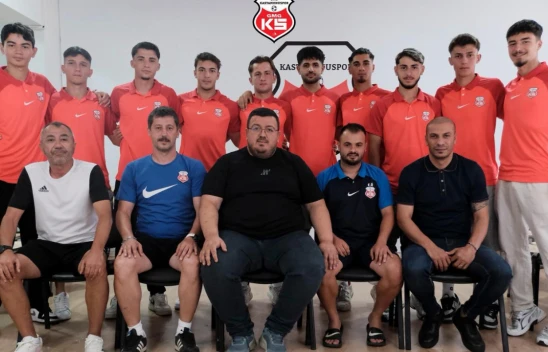 Kastamonuspor'dan 11 Genç Oyuncuya Profesyonel Sözleşme